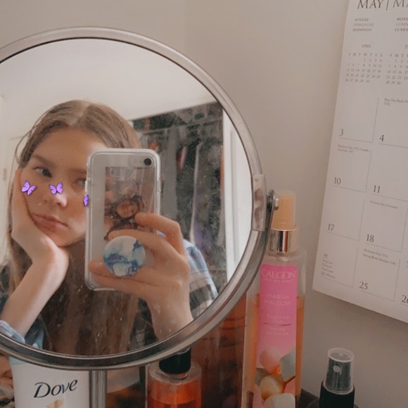 Meet your Posher, Sierra - Picture 1 of 2